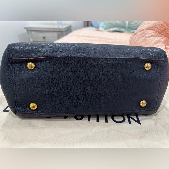 💙BLUE EMPREINTE💙Louis Vuitton Montaigne empreinte with strap - Picture 15 of 15